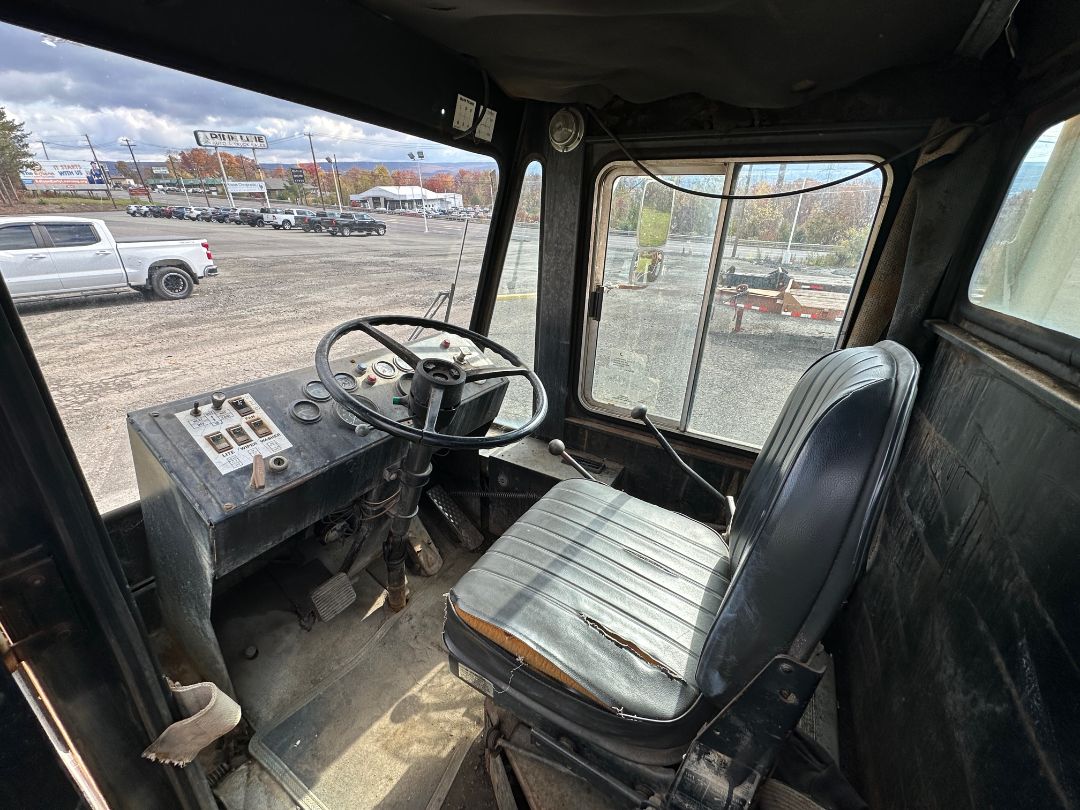 1987 GRADALL GW-504-66RC - Image 30